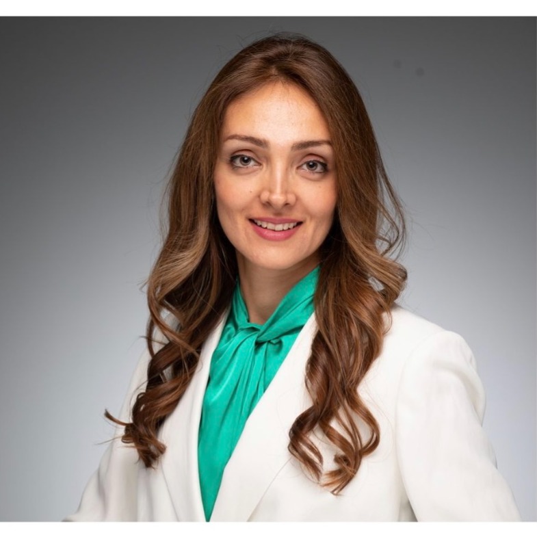 آزاده پاینده مشاور املاک تورنتو